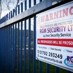 a warning sign for cctv
